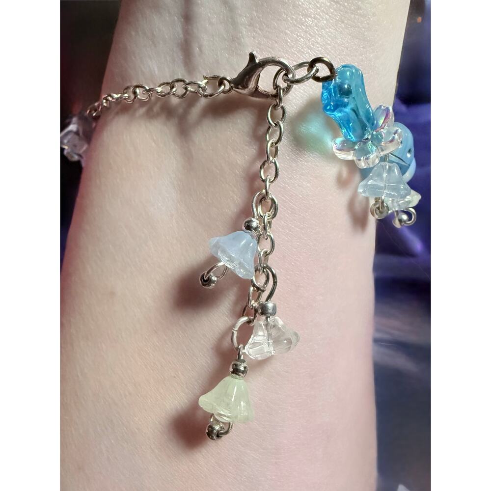 Handmade floral glass beaded bracelet adjustable chain lobster claw clasp - Picture 2 of 8